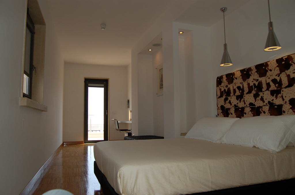 Hotel Del Conte ฟอนดี ภายนอก รูปภาพ